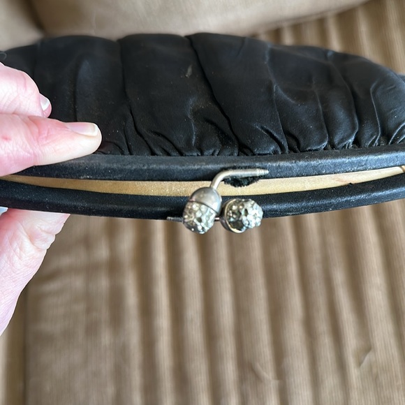 L & M VTG Clutch Purse black satin, satin-lined 1950’s  Mid Century modern - Picture 10 of 14